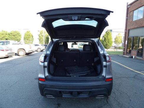 Used 2019 Jeep Cherokee Latitude Plus image 9