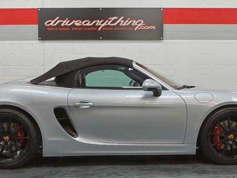Used 2016 Porsche Boxster Spyder image 57