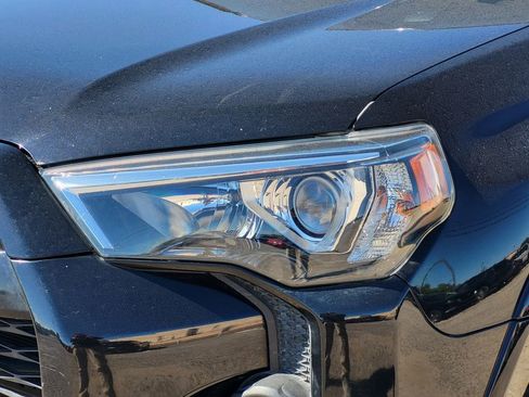 Used 2020 Toyota 4Runner SR5 Premium image 8