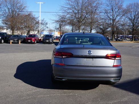 Used 2021 Volkswagen Passat 2.0T S image 5