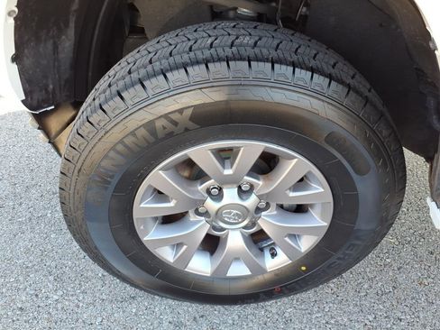 Used 2019 Toyota Tacoma SR5 RWD image 20