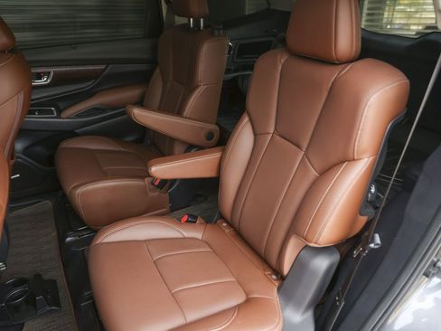 Used 2023 Subaru Ascent Touring image 31