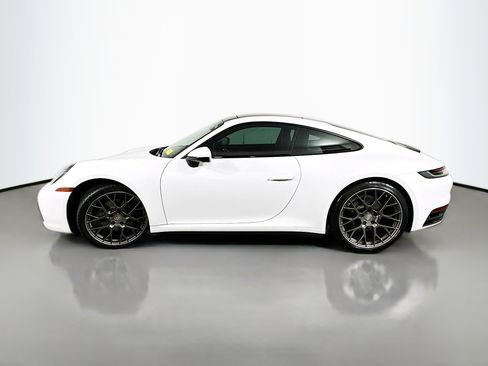 Used 2021 Porsche 911 Carrera image 4