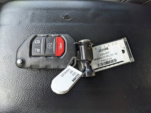 Used 2023 Jeep Wrangler Willys image 28