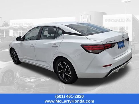 Used 2025 Nissan Sentra SV FWD image 4