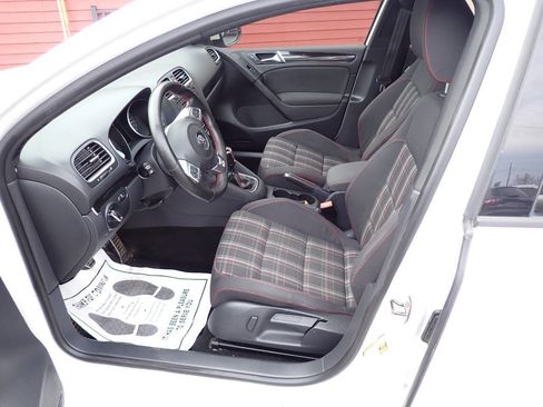 Used 2010 Volkswagen GTI 4-Door image 7