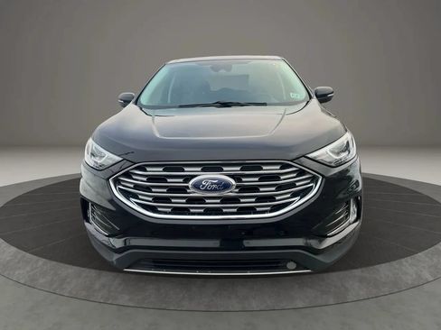 Used 2022 Ford Edge Titanium AWD/4WD image 2
