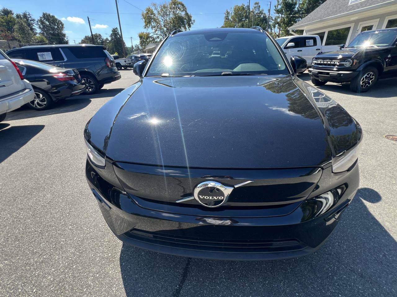 Used 2023 Volvo XC40 Recharge Plus AWD/4WD image 8