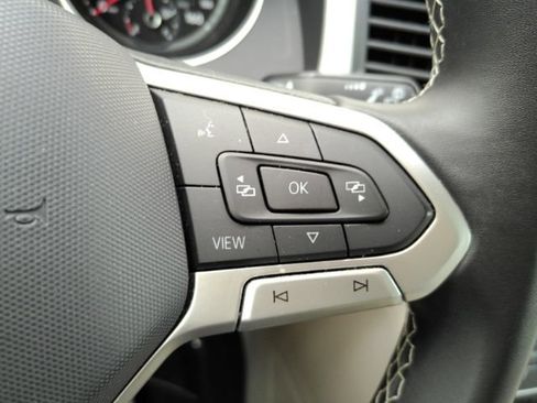 Used 2021 Volkswagen Atlas SE w/ Panoramic Sunroof Package FWD image 38
