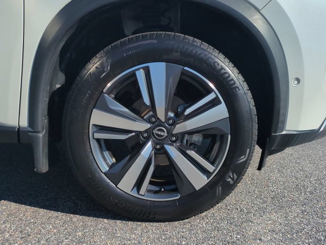 Used 2023 Nissan Rogue SL w/ SL Premium Package AWD/4WD image 11