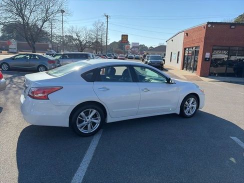 Used 2013 Nissan Altima 2.5 SL w/ 2.5 Moonroof Pkg image 21