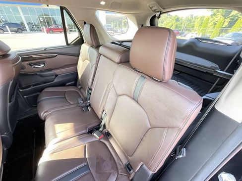 Used 2025 Honda Pilot Elite image 17