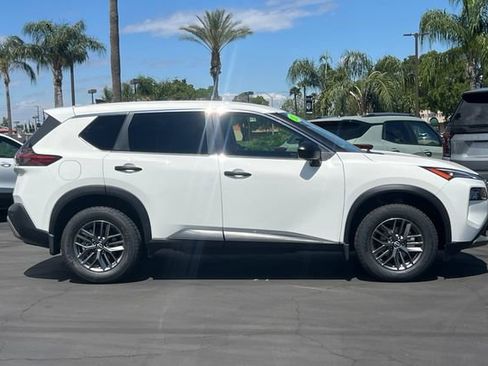 Used 2023 Nissan Rogue S image 3