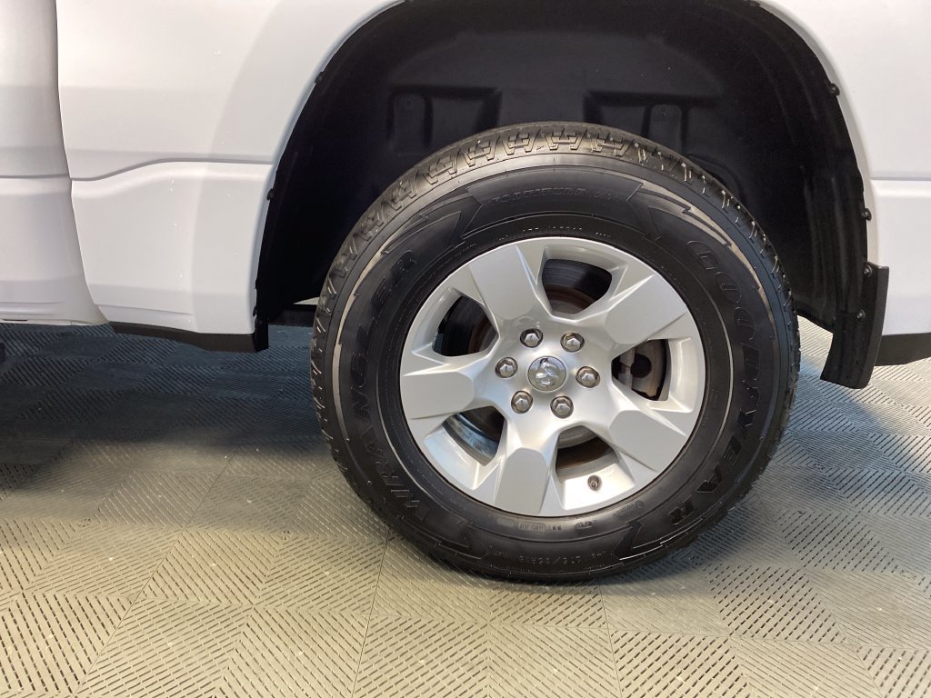 Used 2023 RAM 1500 Big Horn AWD/4WD image 32