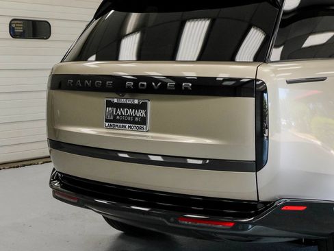 Used 2025 Land Rover Range Rover SE AWD/4WD image 31