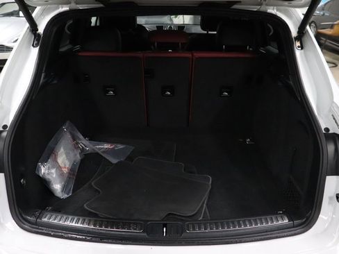 Used 2020 Porsche Macan image 17