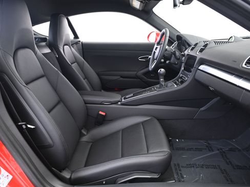 Used 2025 Porsche 718 Cayman image 20