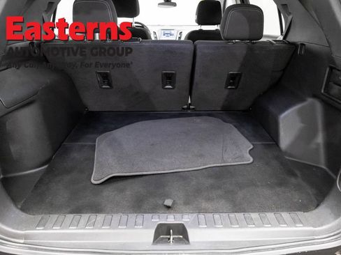 Used 2023 Chevrolet Equinox LT FWD image 9