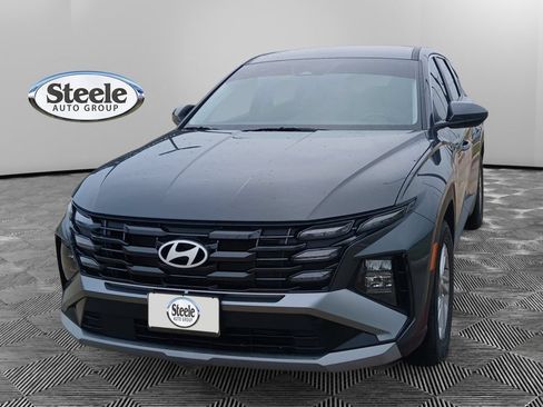 Used 2025 Hyundai Tucson SE FWD image 1