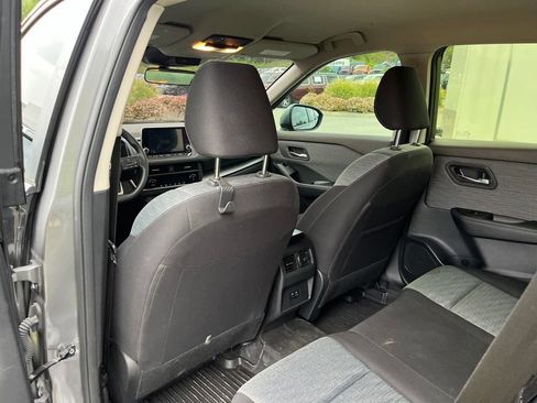 Used 2023 Nissan Rogue SV FWD image 7