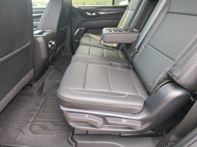 Used 2024 GMC Yukon Denali AWD/4WD image 23