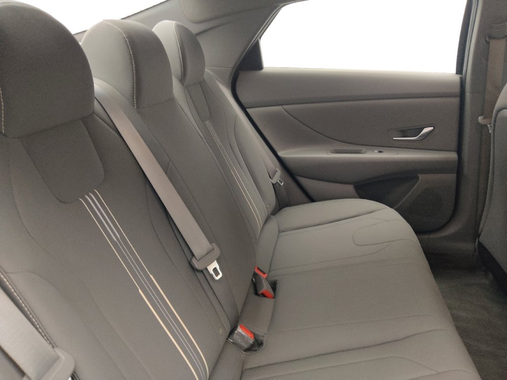 Used 2023 Hyundai Elantra SEL w/ Convenience Package FWD image 19