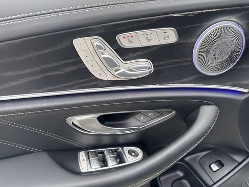 Used 2018 Mercedes-Benz E 63 AMG S image 27