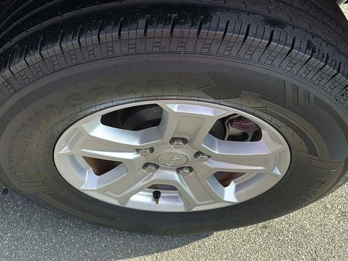 Used 2019 Jeep Wrangler Sport AWD/4WD image 16