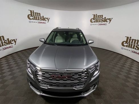 Used 2023 GMC Terrain Denali image 3