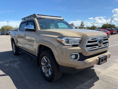 Used 2019 Toyota Tacoma Limited AWD/4WD image 3