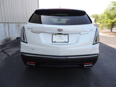 Certified 2023 Cadillac XT5 Sportv w/ Technology Package image 6