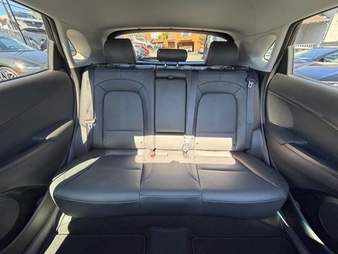 Used 2023 Hyundai Kona Limited FWD image 37