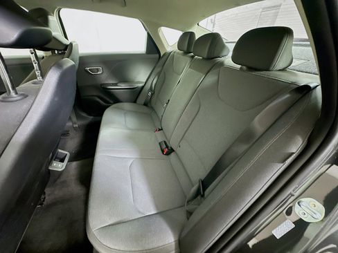 Used 2025 Kia K4 LXS image 26