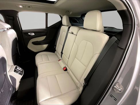 Used 2025 Volvo XC40 B5 Plus w/ Protection Package Premier AWD/4WD image 26