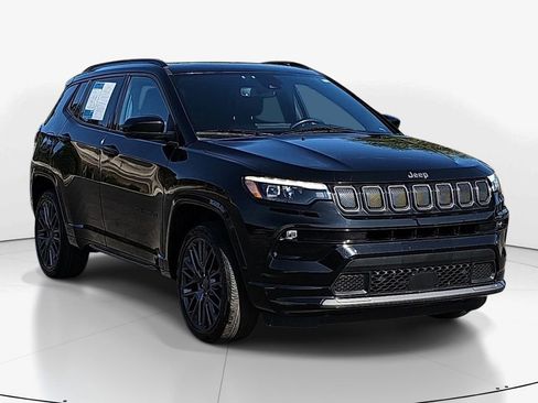 Used 2022 Jeep Compass High Altitude AWD/4WD image 3