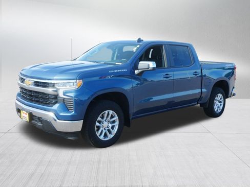 Certified 2024 Chevrolet Silverado 1500 LT w/ Convenience Package II AWD/4WD image 3