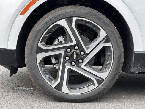 New 2026 Chevrolet Equinox EV LT image 7