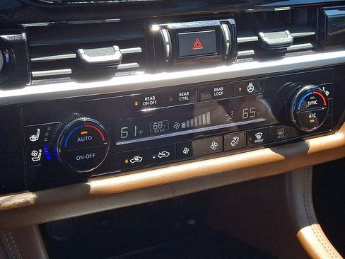 Certified 2024 Nissan Pathfinder Platinum AWD/4WD image 20