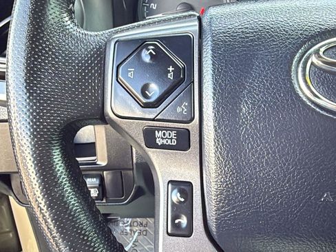 Used 2017 Toyota Tacoma TRD Off-Road w/ Tow Package (A/T) image 13