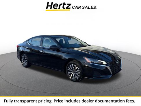 Used 2025 Nissan Altima 2.5 SV FWD image 1