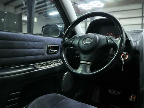 Used 2002 Lexus IS 300 image 38