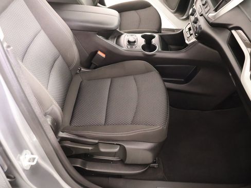 Used 2024 GMC Terrain SLE w/ Driver Convenience Package FWD image 13