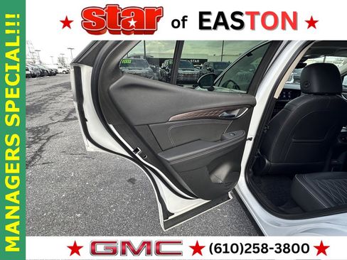 Used 2021 Buick Envision Avenir w/ Technology Package II image 22