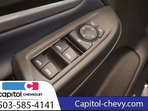 Used 2023 Chevrolet Bolt EUV Premier w/ Sun & Sound Package FWD image 12