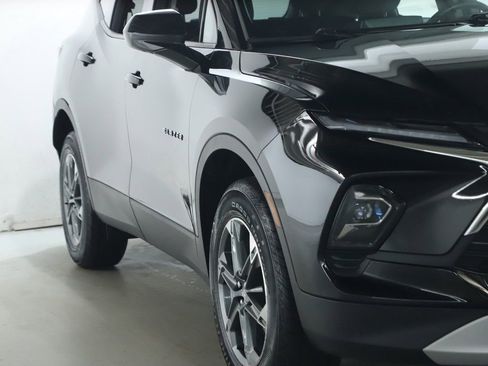 Used 2024 Chevrolet Blazer LT FWD image 8