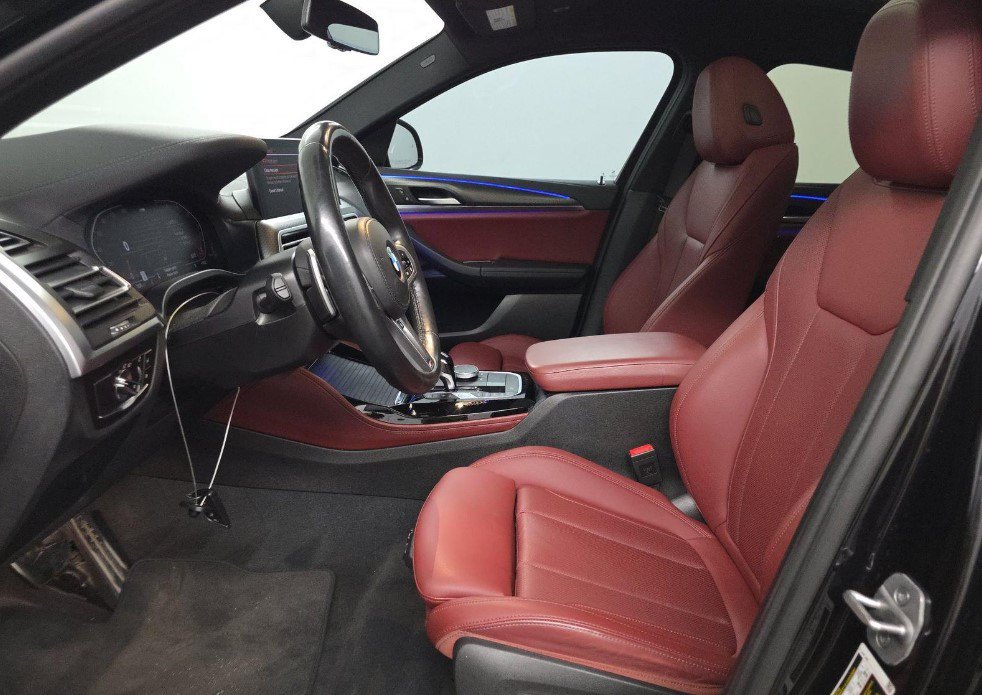 Used 2022 BMW X4 xDrive30i w/ M Sport Package 2 AWD/4WD image 2