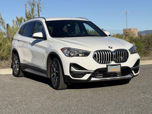 Used 2020 BMW X1 sDrive28i image 6
