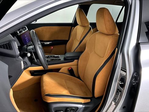 Used 2023 Lexus RZ 450e Premium image 7