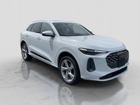 New 2026 Audi Q5 Premium Plus image 1