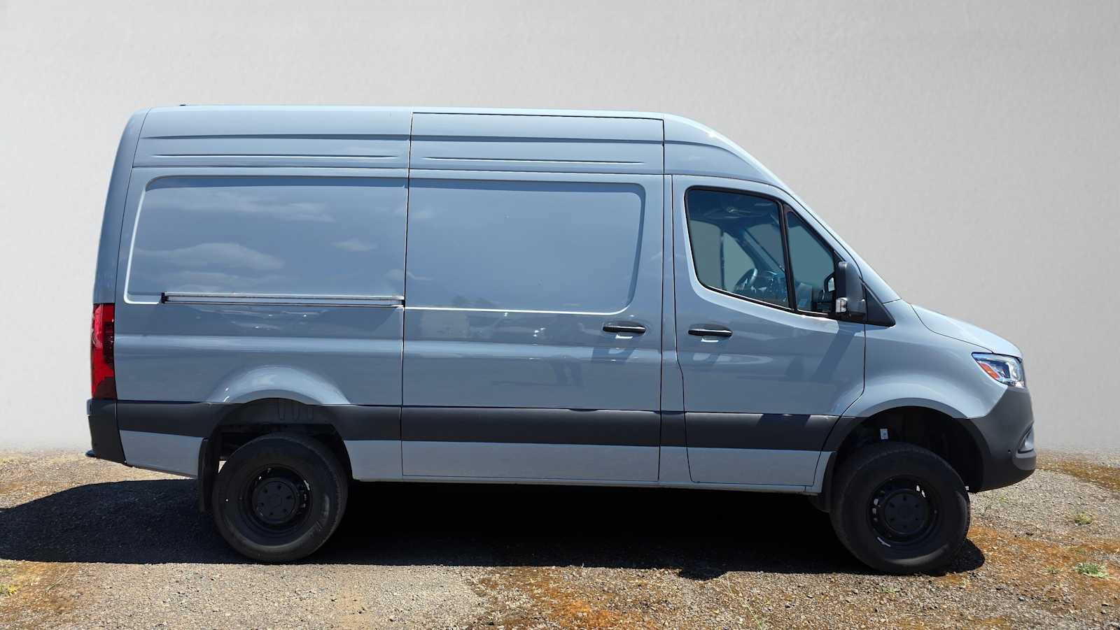 Used 2026 Mercedes-Benz Sprinter 2500 image 2
